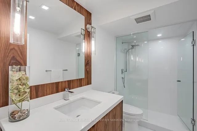 Additional image 23 of 2190 Lakeshore Rd Unit 605