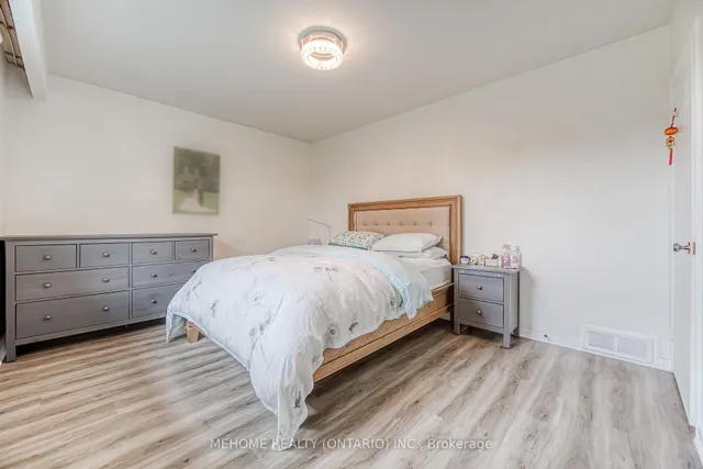 Additional image 19 of 25 Urbandale Ave