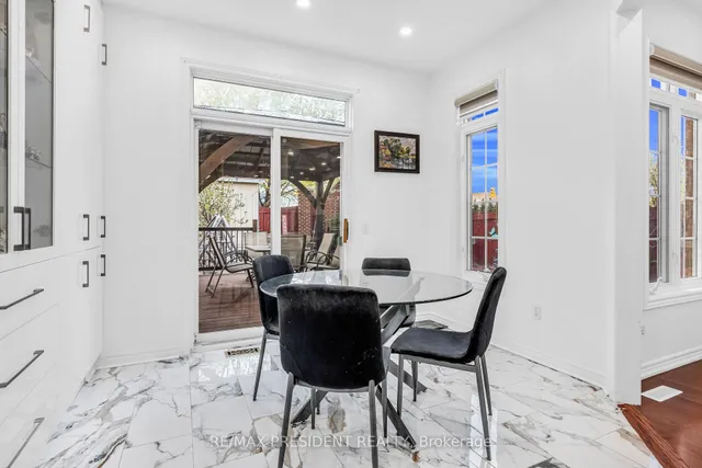 Additional image 17 of 994 Ledbury Cres