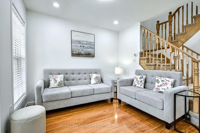 Additional image 6 of 4043 Gunby Cres