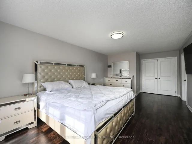 Additional image 33 of 53 Dufay Rd