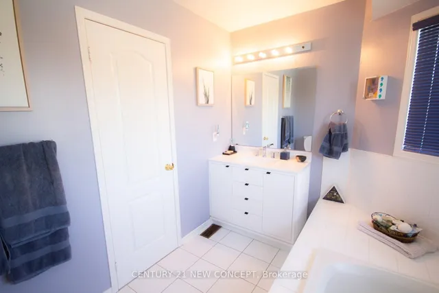 Additional image 20 of 1497 Estes Cres