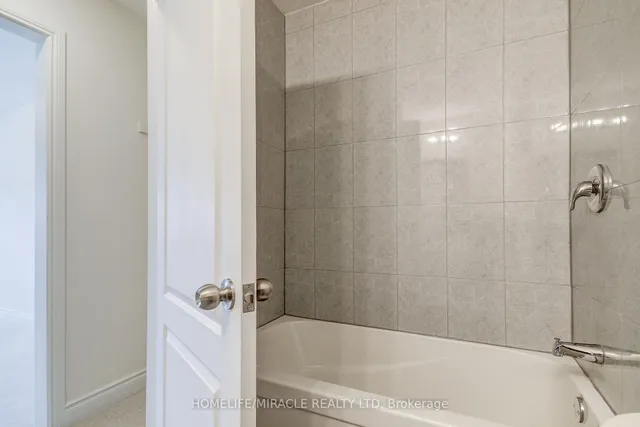 Additional image 36 of 28 Yvonne Dr