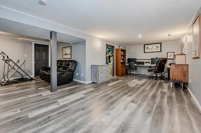 Additional image 30 of 136 St Jerome Cres