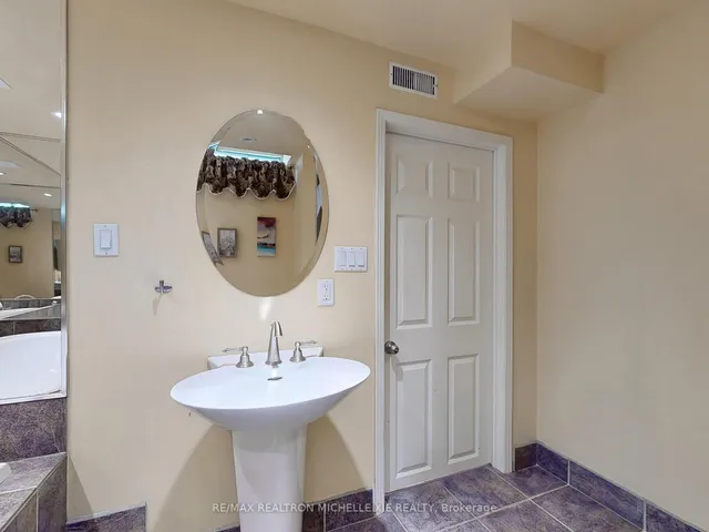 Additional image 33 of 41 Inverhuron Tr