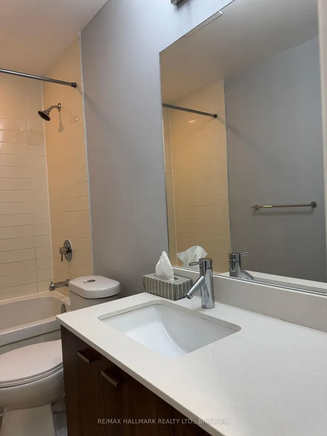 Additional image 16 of 30 Roehampton Ave Unit 418