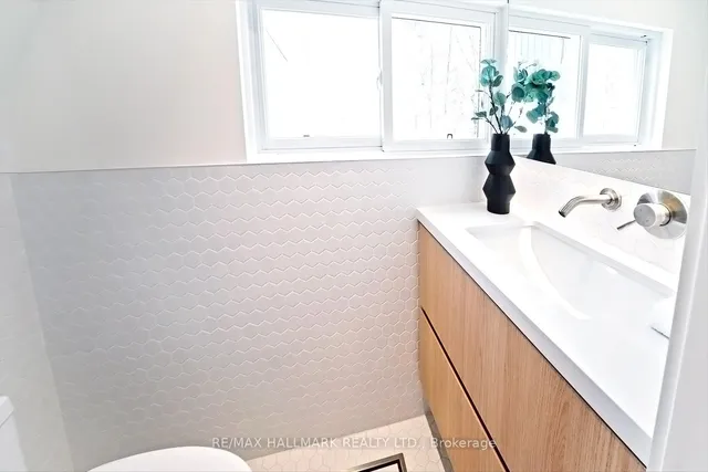 Additional image 16 of 7 Ivy Ave