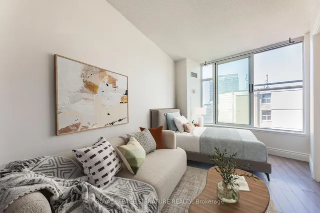 Additional image 2 of 650 Queens Quay Unit 1121