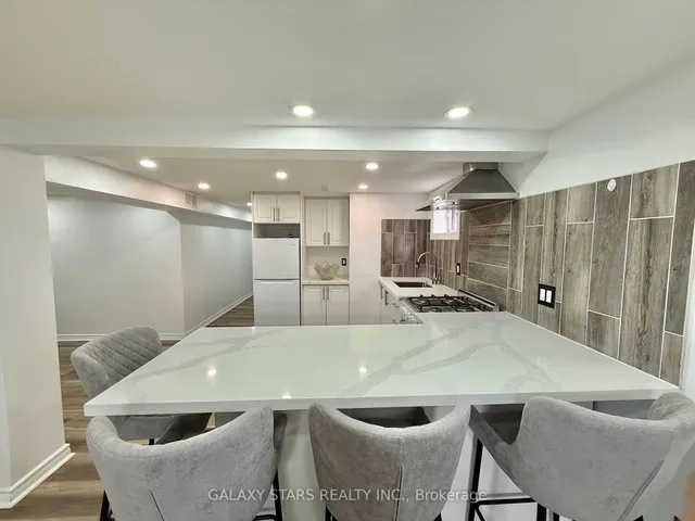 Additional image 30 of 57 Moorecroft Cres