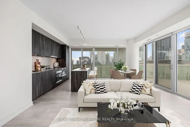 Additional image 13 of 15 Queens Quay Unit 3305