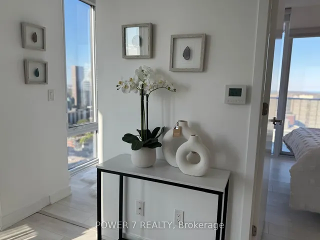 Additional image 28 of 501 Yonge St Unit 3305