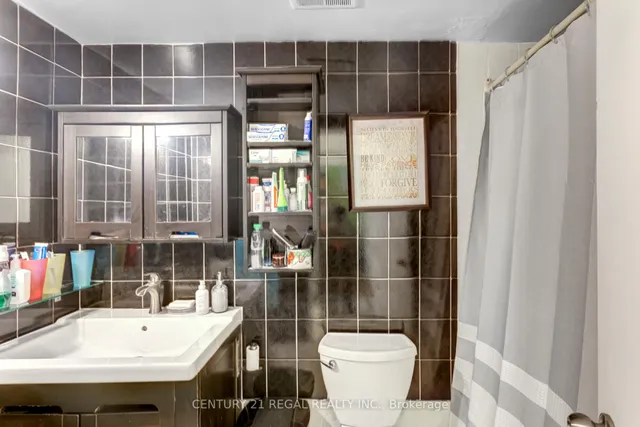 Additional image 9 of 2721 Victoria Park Ave Unit 101