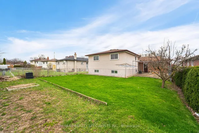 Additional image 23 of 523 Silver Creek Blvd