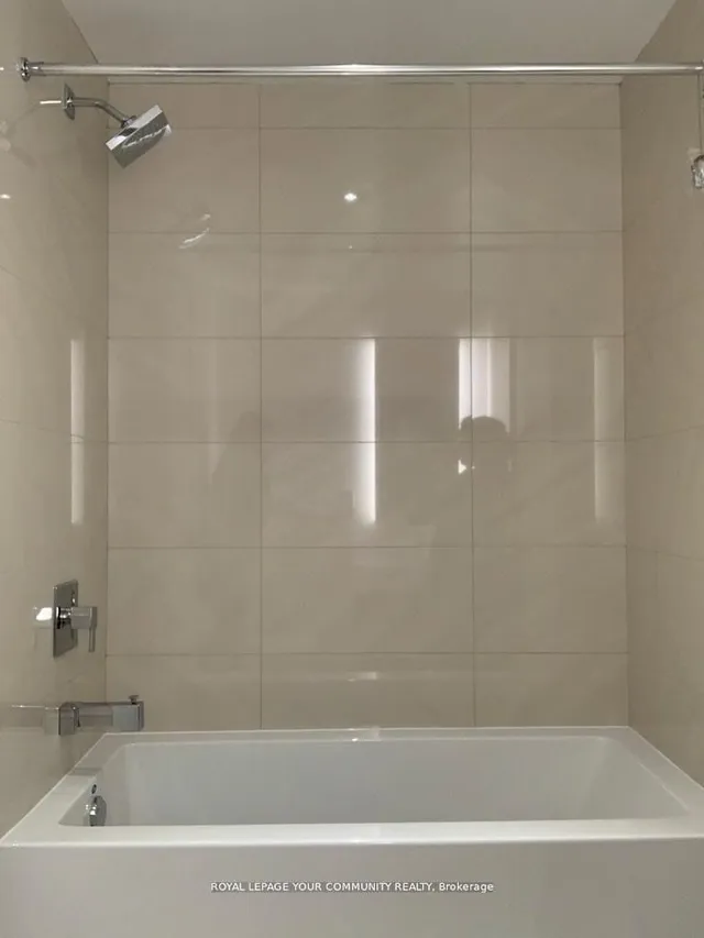 Additional image 10 of 1 Yorkville Ave Unit 2407