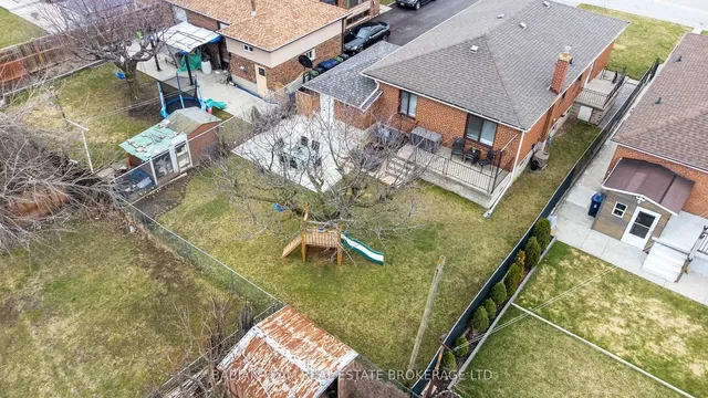 Additional image 41 of 62 Burr Ave