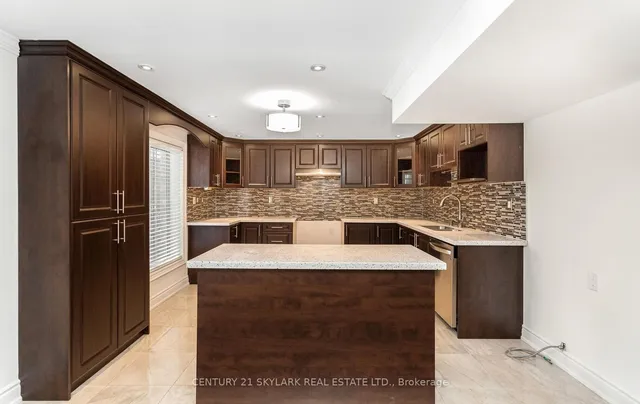 Additional image 42 of 94 Bayhampton Dr