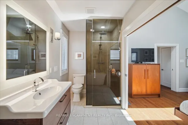 Additional image 23 of 1425 Plains Rd