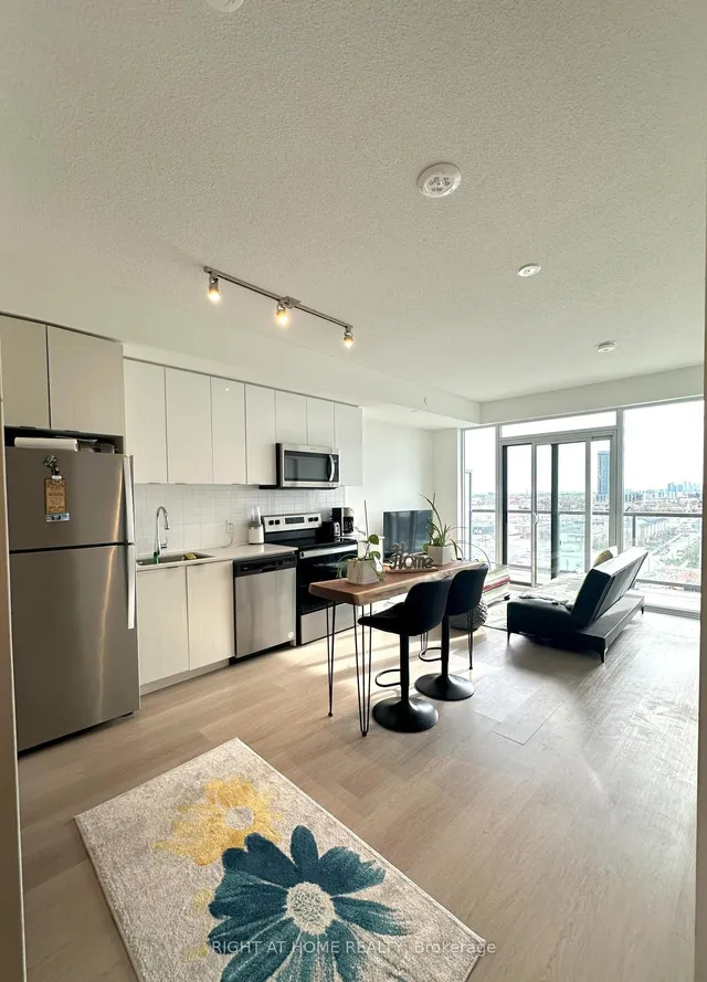 Additional image 5 of 859 The Queensway St Unit 906