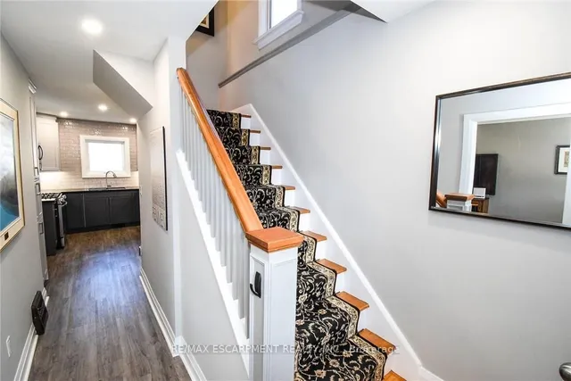 Additional image 17 of 104 Tragina Ave