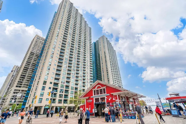 99 Harbour Sq Unit 1812