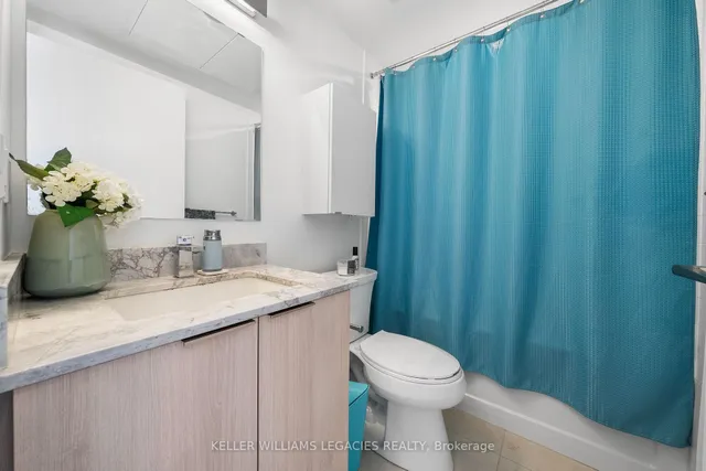 Additional image 20 of 501 Yonge St Unit 1211