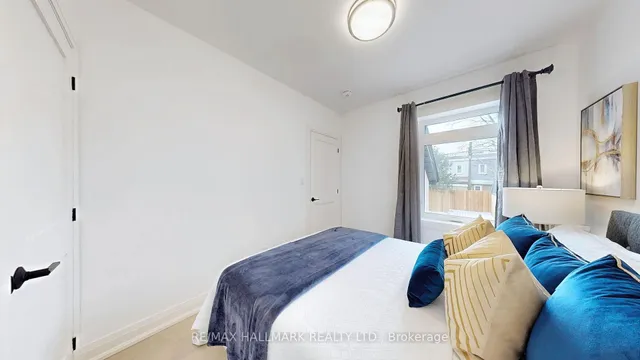 Additional image 19 of 85 Springdale Blvd