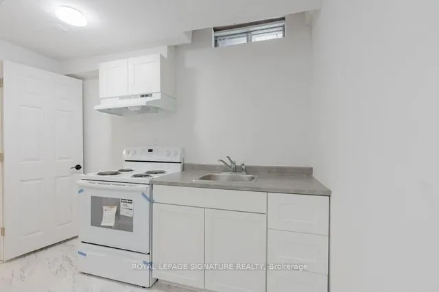 Additional image 24 of 48 Lawndale Cres