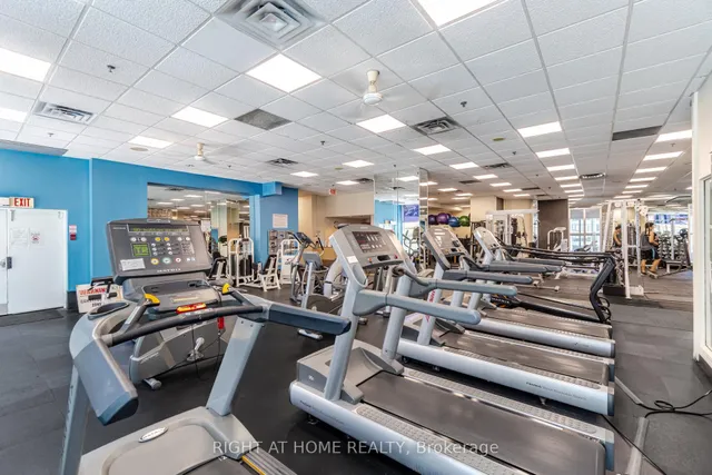 Additional image 41 of 77 Harbour Sq Unit 1812