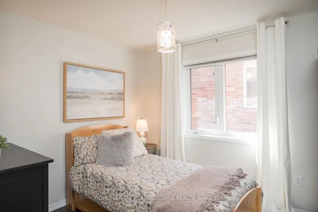 Additional image 25 of 694 Rayner Crt