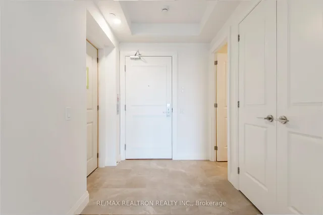 Additional image 7 of 285 Avenue Rd Unit 601