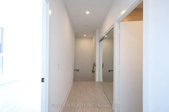 Additional image 19 of 270 Dufferin St Unit PH4