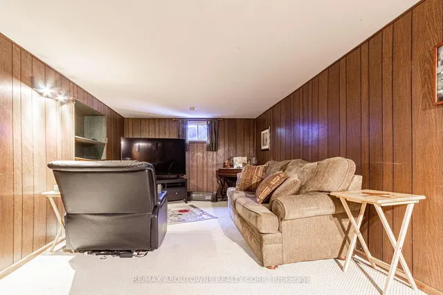 Additional image 26 of 30 Wolcott Ave