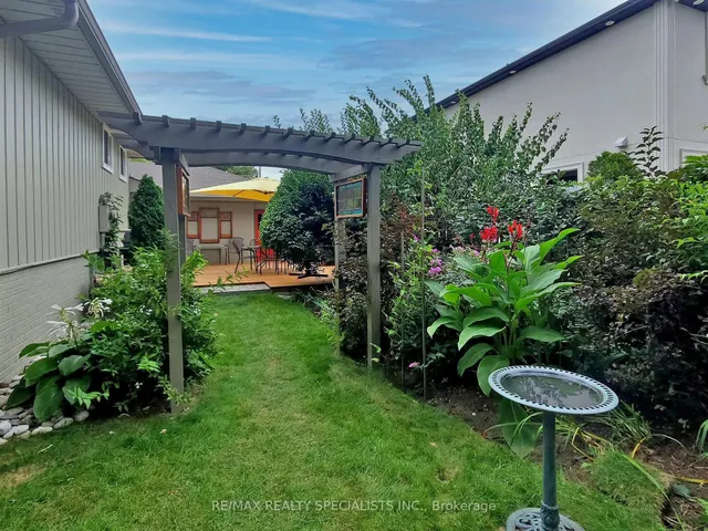 Additional image 47 of 1846 Steepbank Cres