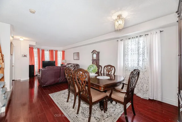 Additional image 8 of 71 Giraffe Ave