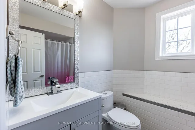 Additional image 34 of 58 ANDERSON Crt