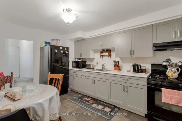 Additional image 12 of 53 Wyndham St