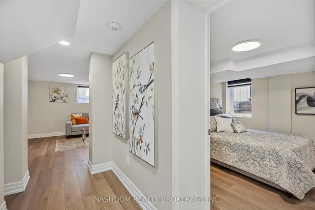 Additional image 23 of 87 Fallingbrook Rd