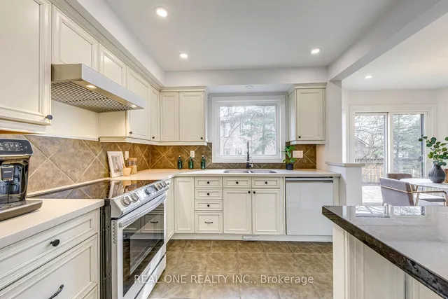 Additional image 14 of 2075 Banbury Cres