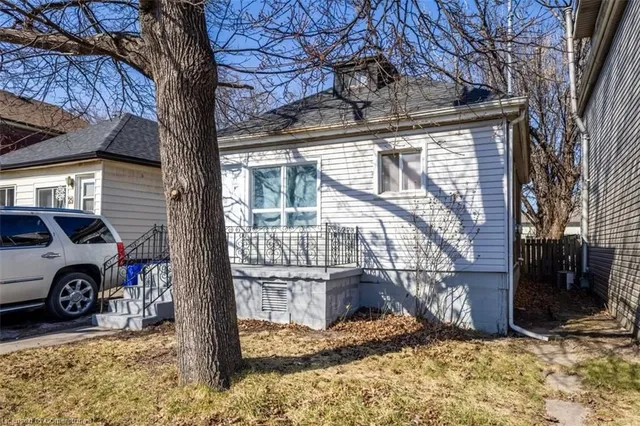 Additional image 28 of 31 Biggar Ave