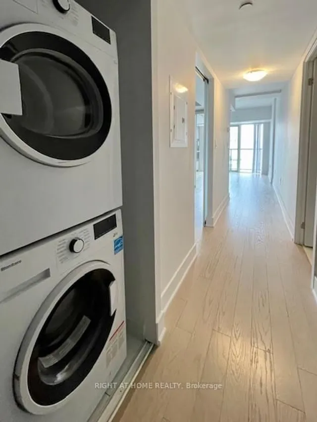 Additional image 15 of 955 Bay St Unit 2702