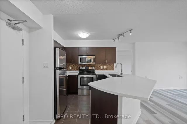 Additional image 14 of 872 Sheppard Ave Unit 213