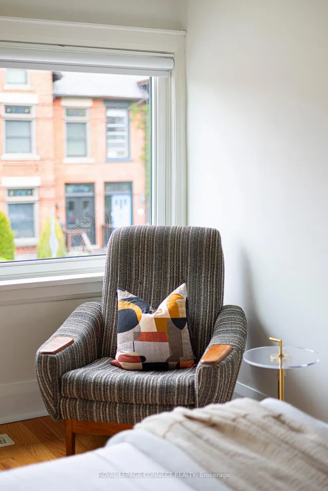 Additional image 42 of 379 Quebec Ave