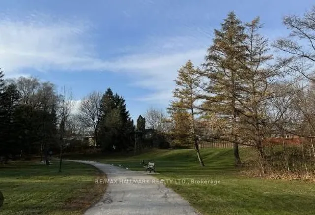 Additional image 38 of 27 Oakley Blvd