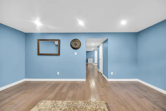 Additional image 43 of 8 Charleswood Cres