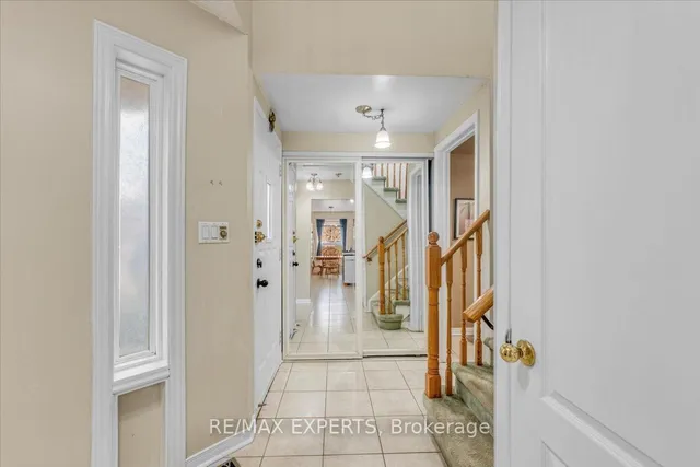 Additional image 32 of 28 Pantages Crt