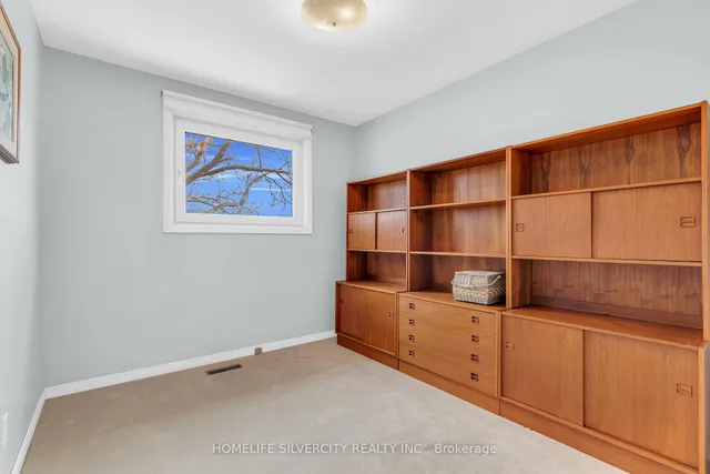 Additional image 24 of 140 Folkstone Cres