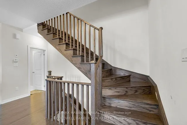 Additional image 23 of 42 Donald Ficht Cres