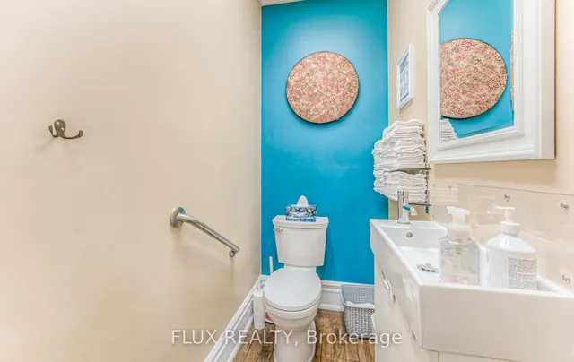 Additional image 20 of 744 Queen St