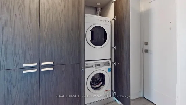 Additional image 17 of 50 Charles St Unit 1012