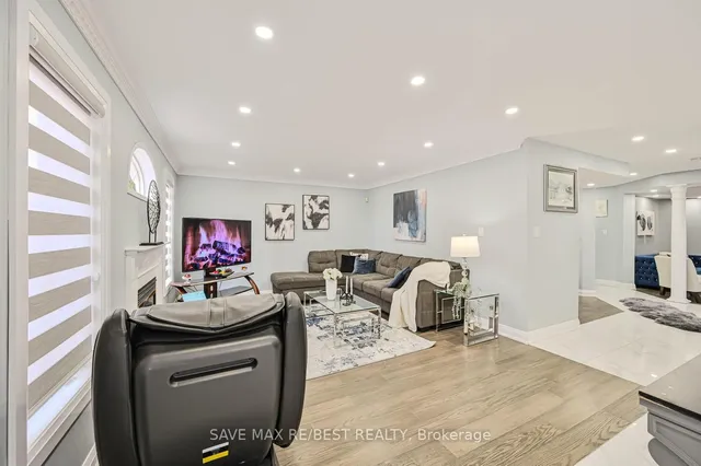 Additional image 20 of 29 Baccarat Cres